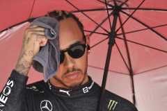 Hamilton sakit punggung karena `porpoising`, diragukan untuk GP Kanada